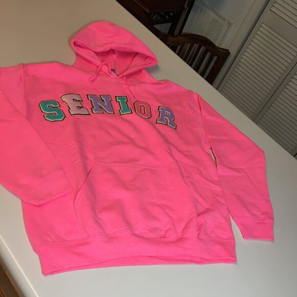 Senior Graduate Spellout Chenille Letter Hoodie Sweatshirt Pink Medium - Picture 2 of 7